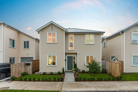 Photo of property in 22 Warbler Crescent, Papakura, 2110