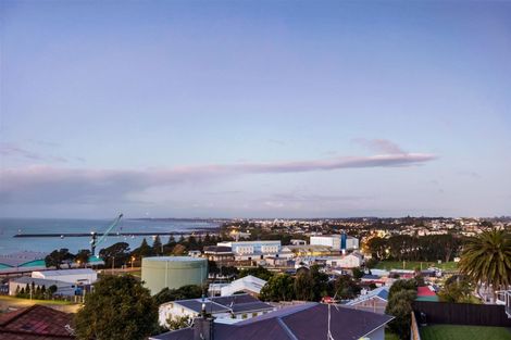 Photo of property in 22c Findlay Street, Moturoa, New Plymouth, 4310