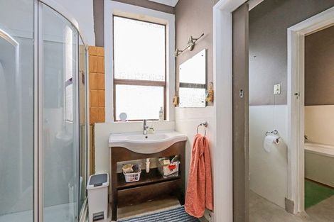 Photo of property in 222 Mayfair Avenue, Mayfair, Hastings, 4122