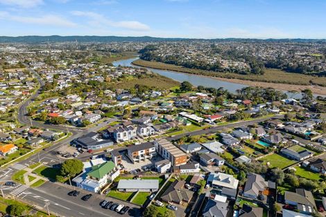 Photo of property in 9/3 Abbotleigh Avenue, Te Atatu Peninsula, Auckland, 0610