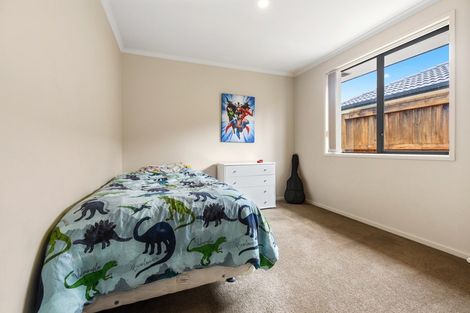 Photo of property in 42 Winchester Place, Rototuna North, Hamilton, 3210