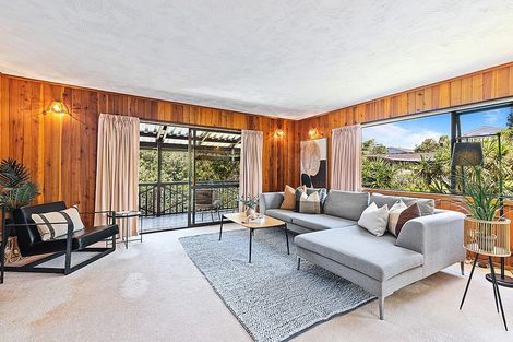 Photo of property in 1/76 Glamorgan Drive, Torbay, Auckland, 0630