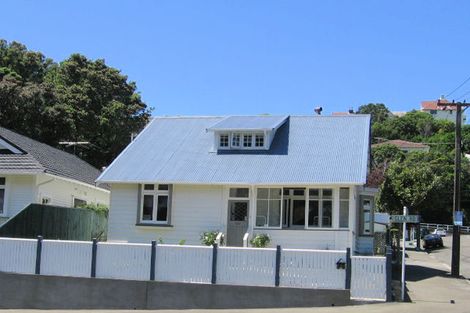 Photo of property in 19 Glen Road, Kelburn, Wellington, 6012
