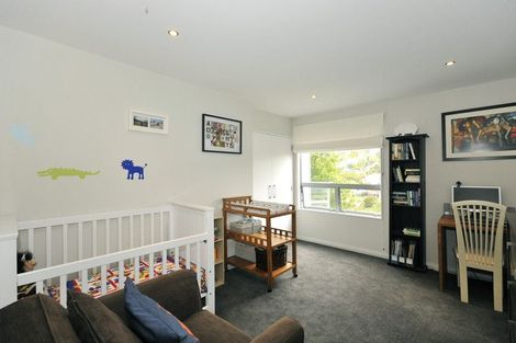 Photo of property in 21 Kopiko Way, Brooklyn, Wellington, 6021
