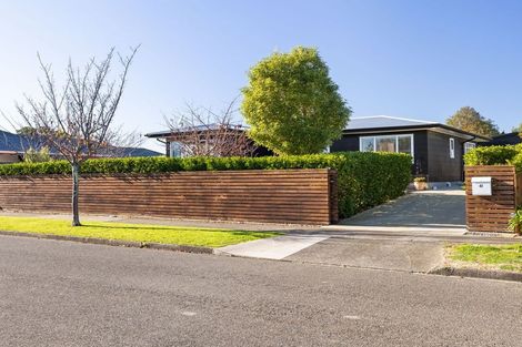 Photo of property in 41 Rosedale Crescent, Cloverlea, Palmerston North, 4412