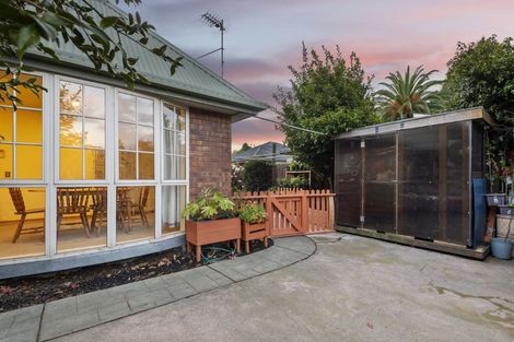 Photo of property in 2 Curletts Road, Sockburn, Christchurch, 8042