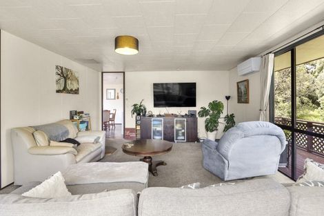 Photo of property in 32 Cemetery Road, Waiuku, 2123