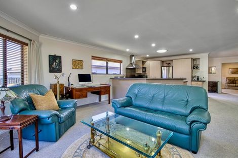 Photo of property in 31 Fairview Place, Havelock North, 4130