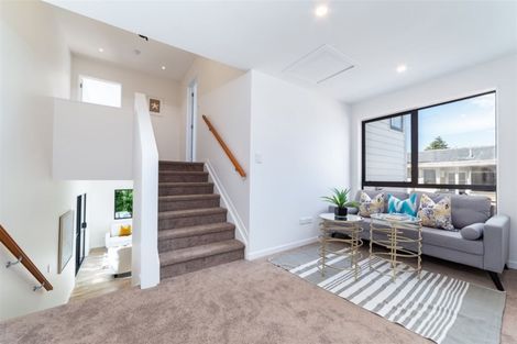 Photo of property in 35a Vina Place, Massey, Auckland, 0614