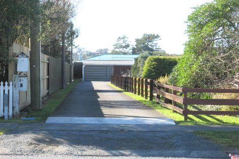 Photo of property in 2/20 Kelvin Road, Papakura, 2110