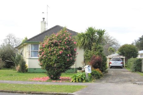 Photo of property in 28 Douglas Crescent, Fairfield, Hamilton, 3214