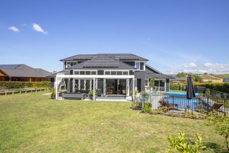 Photo of property in 32 Awanui Crescent, Matakana, 0985