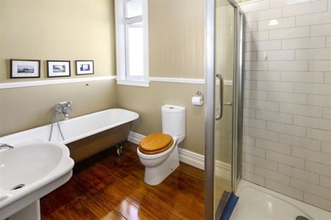 Photo of property in 20 Eversleigh Road, Belmont, Auckland, 0622