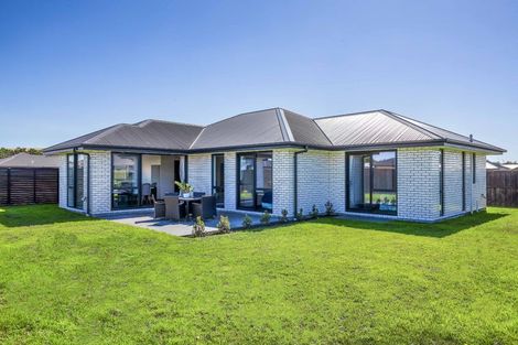 Photo of property in 40 Hilton Drive, Amberley, 7410