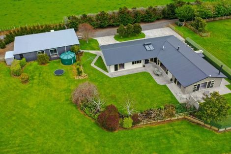 Photo of property in 457 Upland Road, Tarurutangi, New Plymouth, 4372
