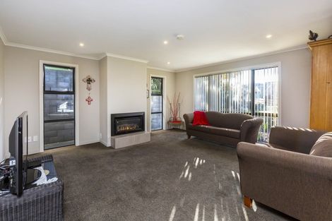 Photo of property in 15 Kirton Drive, Riverstone Terraces, Upper Hutt, 5018