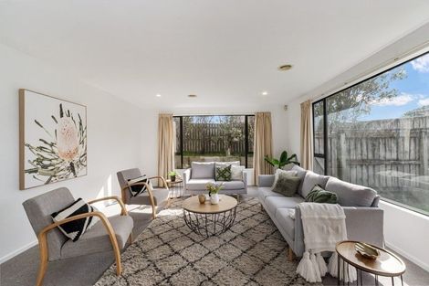 Photo of property in 16 Greenstone Place, Aotea, Porirua, 5024