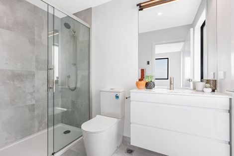 Photo of property in 2a Kaiaho Close, Aotea, Porirua, 5024