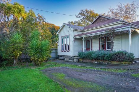 Photo of property in 54 Grey Street, Marton, 4710