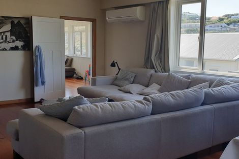 Photo of property in 9 Terrace Road, Titahi Bay, Porirua, 5022