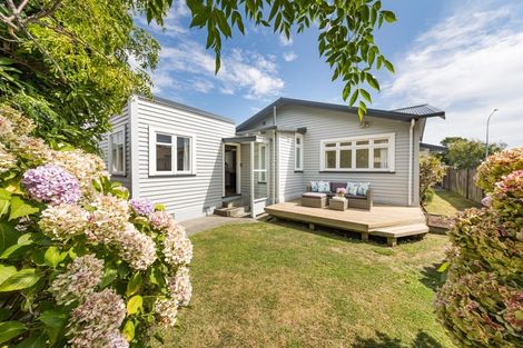 Photo of property in 81 Heretaunga Street, Palmerston North, 4414