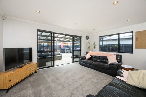 Photo of property in 24 Branigan Parade, Kelvin Grove, Palmerston North, 4414