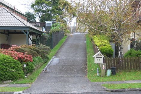 Photo of property in 16 Lexington Drive, Botany Downs, Auckland, 2010
