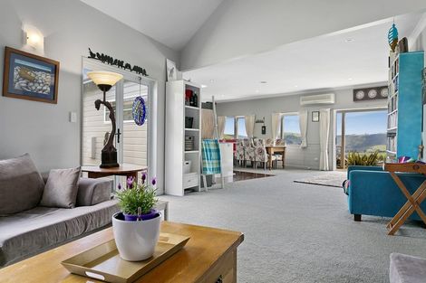 Photo of property in 89 Hill View Drive, Acacia Bay, Taupo, 3385