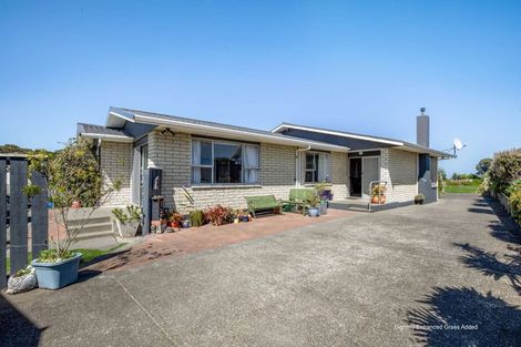 Photo of property in 102 Matai Street, Castlecliff, Whanganui, 4501