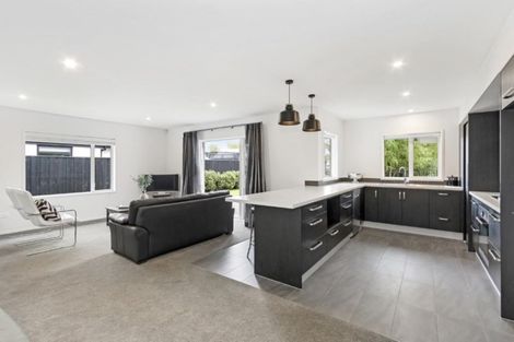 Photo of property in 28 Parklea Avenue, Halswell, Christchurch, 8025