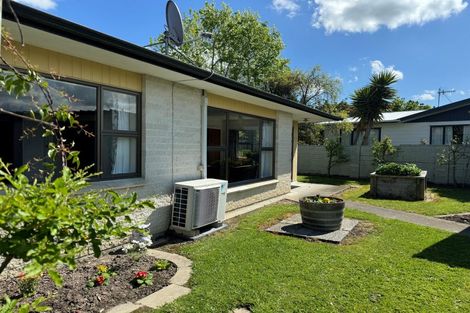 Photo of property in 4 Bethel Court, Milson, Palmerston North, 4414
