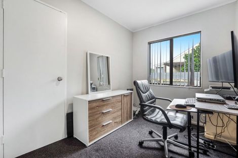 Photo of property in 3/80 Marne Road, Papakura, 2110