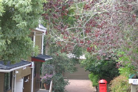 Photo of property in 2/27 Cresta Avenue, Beach Haven, Auckland, 0626