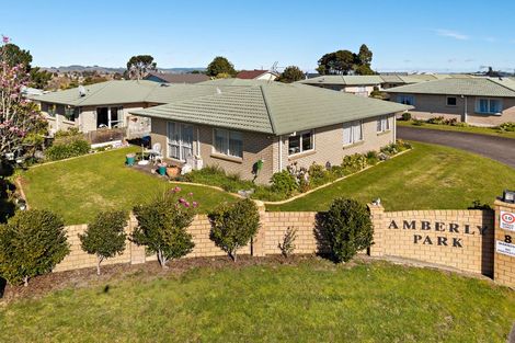 Photo of property in 4/8 Village Place, Tuakau, 2121