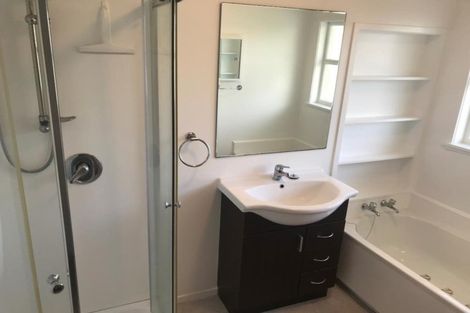 Photo of property in 2/45 East Coast Road, Milford, Auckland, 0620