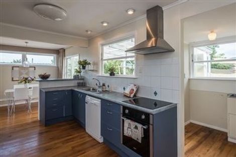 Photo of property in 12 Hillcrest Road, Raumati South, Paraparaumu, 5032