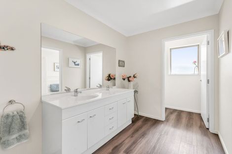 Photo of property in 18 Glenwood Drive, Prebbleton, 7604