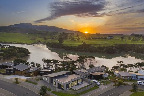 Photo of property in 4 Omahina Street, Raglan, 3225