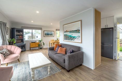 Photo of property in 19 Baillie Crescent, Carterton, 5713