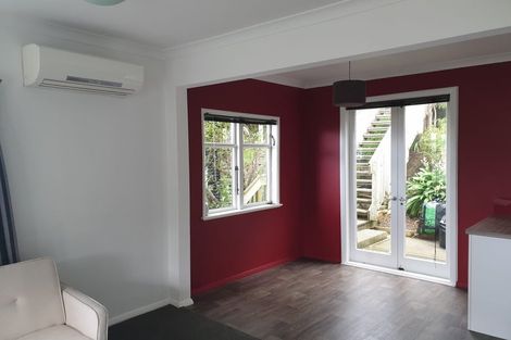 Photo of property in 60 Rodrigo Road, Kilbirnie, Wellington, 6022