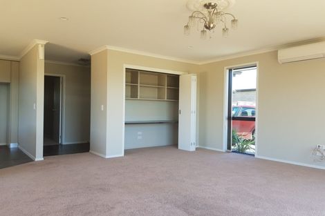 Photo of property in 18 Keene Drive, Bell Block, New Plymouth, 4312