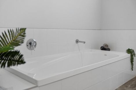 Photo of property in 54 Awataha Crescent, Pyes Pa, Tauranga, 3110