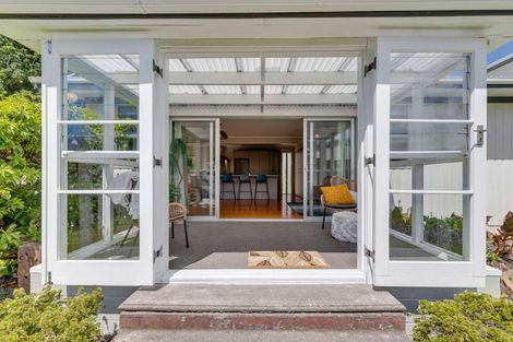 Photo of property in 114 The Circle, Manly, Whangaparaoa, 0930