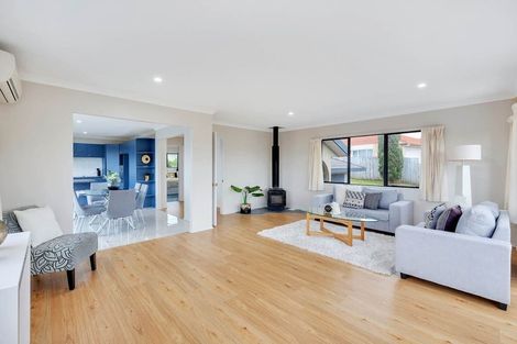 Photo of property in 10 San Pedro Place, Henderson, Auckland, 0612