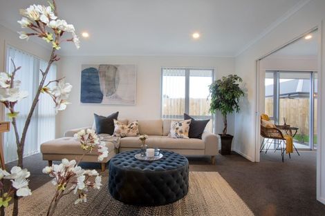 Photo of property in 10 Beveridge Road, One Tree Point, 0118