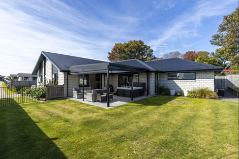 Photo of property in 39 Aratapu Street, Waitara, 4320