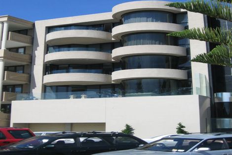 Photo of property in 9/310 Oriental Parade, Oriental Bay, Wellington, 6011