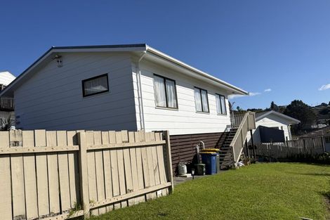 Photo of property in 1/67 Trias Road, Totara Vale, Auckland, 0629