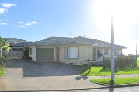 Photo of property in 1/1 Lowburn Place, Clover Park, Auckland, 2019