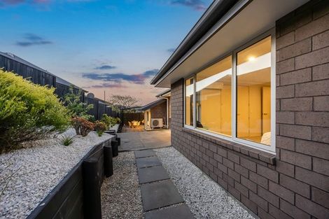 Photo of property in 18 Steamer Road, Silverdale, 0932